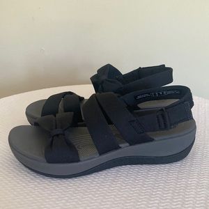 Clark’s Cloudsteppers NEW Size 7.5 Black